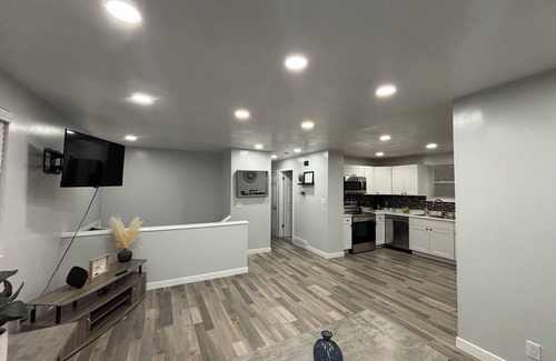 Salt Lake City Casa | Modern Home- near airport