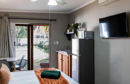 Potchefstroom Villa | Modern home with apartments