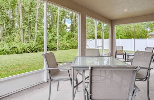 Indian Trails Casa | Modern home with central AC, WiFi, private washer/dryer, and screened porch
