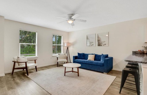 St. Augustine Casa | Modern home with garage near town