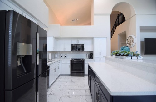 Rovey Farm Estates Casa | Modern home with pool, Walk to State Farm Stadium! Over 3k sq ft!