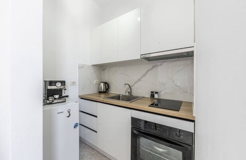 Rade Apartamento | Modern Home with Wifi and Beach Access | Golem