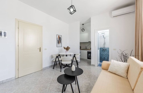 Rade Apartamento | Modern Home with Wifi and Beach Access | Golem