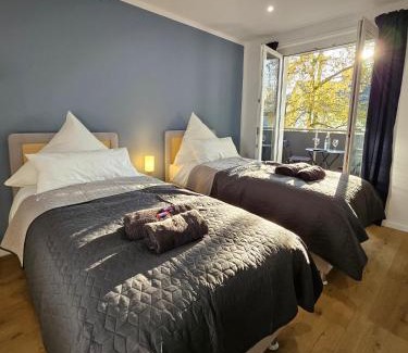 Moers Apartamento | Modern Homes - Voll ausgestatte Wohnung - Balkon - Hotelbetten - 4K TV - WLAN