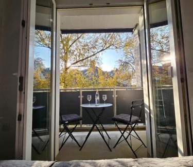 Moers Apartamento | Modern Homes - Voll ausgestatte Wohnung - Balkon - Hotelbetten - 4K TV - WLAN