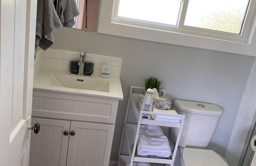 Lethbridge County Otro | Modern Homestead Hideaway(4 miles east of Lethbridge)