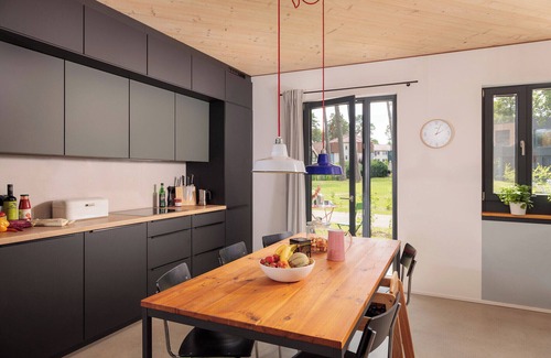 Postheim Casa | Modern house for 8 people with fireplace, roof terrace and sauna on Lake Lübbe.