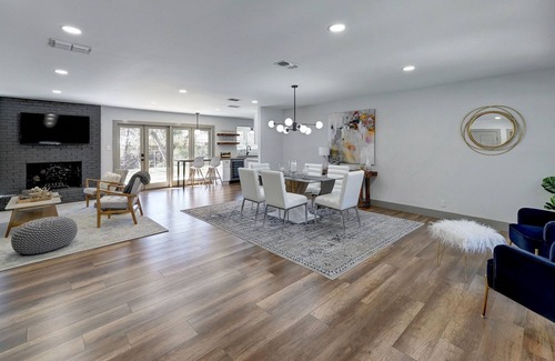 North Austin Civic Association Casa | Modern House Getaway Close to Q2 Stadium and the Domain