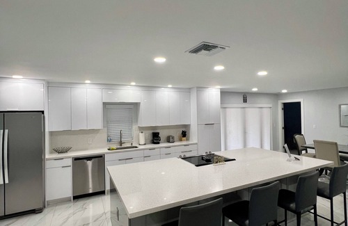 Royal Palm Beach Casa | Modern house in Palm Beach County