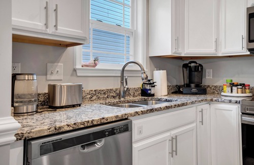 Boiling Springs Casa | Modern house in brand new neighborhood.