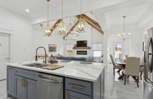 Fort Worth Casa | Modern House Near TCU