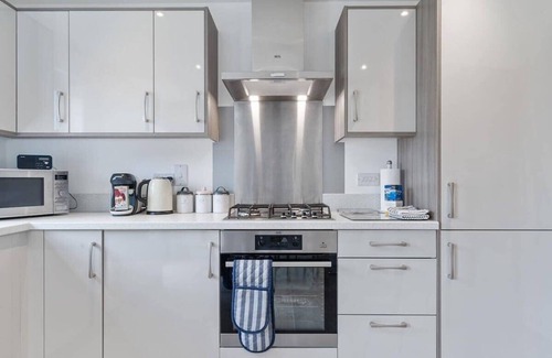 Camborne Casa | Modern House nr Gwithian Beach & St Ives