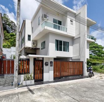 Kathu Casa | Modern House Patong Hill - 7 beds - Kitchen