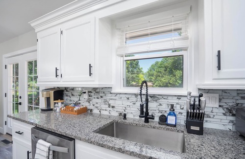 Brookline Station Casa | Modern House with King Suite! Relaxing Retreat!