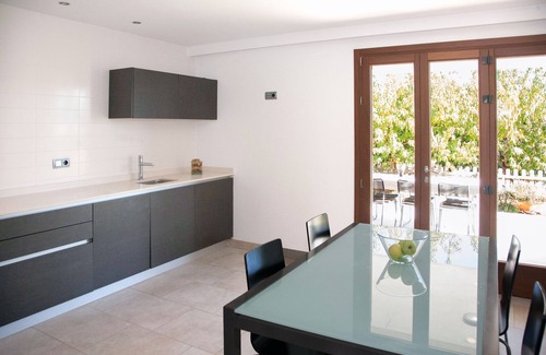 Buger Villa | Moderna casa con gran piscina