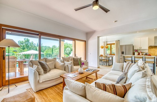 Sa Pobla Chalet De Esquí | Casa moderna con piscina Villa Flores en Mallorca