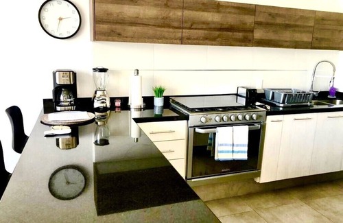 Valle Dorado Casa | Modern house with private garden