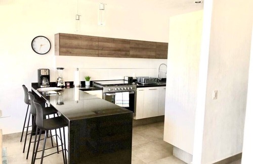 Valle Dorado Casa | Modern house with private garden