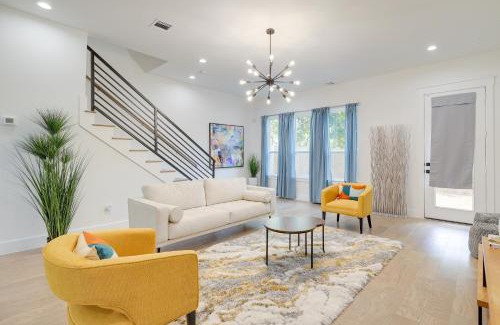 Northside Casa | Modern Houston Home with Yard, 3 Mi to Toyota Center