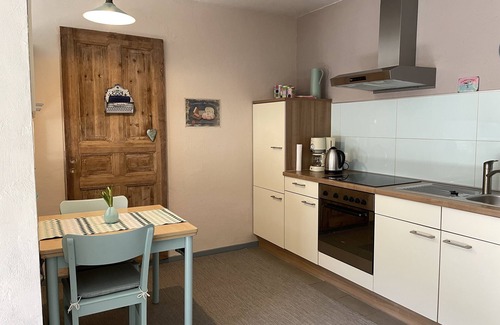 Hauenstein Apartamento | Modern, individually furnished apartment on the edge of the forest