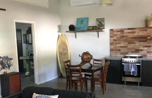 Iluka Apartamento | Modern industrial studio with one bedroom