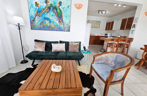 Cap Estate Condominio | Modern Intimate Condo - Sundown Stay