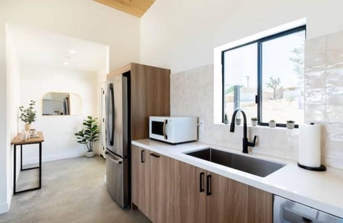 Joshua Tree Casa | Modern Joshua Tree Village Home