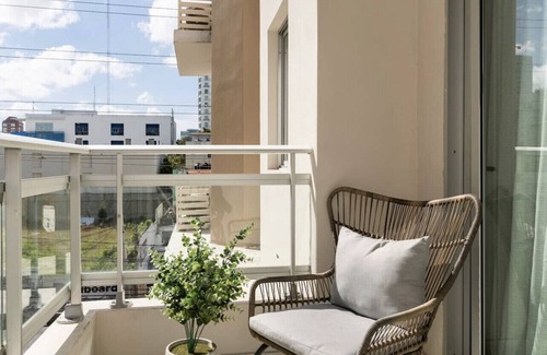 Viejo Arroyo Hondo Condominio | Modern King Size Bed Condo with Pool by Agora Mall