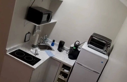 Marietta Apartamento | Modern King Studio Apt w/ Private Entrance