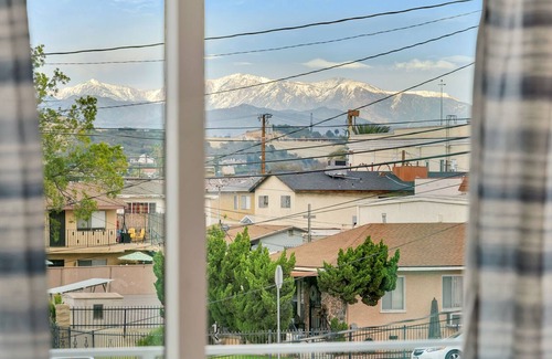 South Montebello Casa | Modern LA home near Montebello City Park w/parking