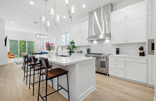 Del Rey Casa | Modern LA Oasis near Beaches, Culver City, Venice, Sofi, Santa Monica, and LAX
