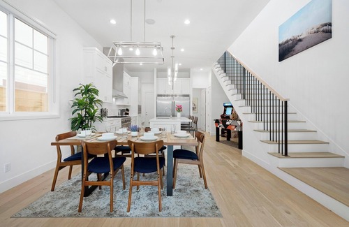Del Rey Casa | Modern LA Oasis near Beaches, Culver City, Venice, Sofi, Santa Monica, and LAX