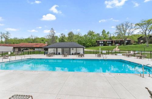 Lake Geneva Casa | Modern Lake Geneva Condo with Year-Round Views