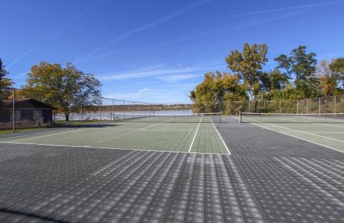 Lake Geneva Casa | Modern Lake Geneva Condo with Year-Round Views