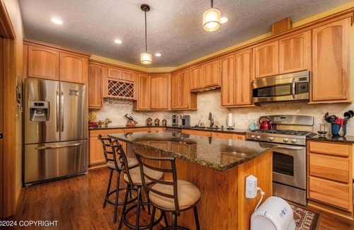 Wasilla Casa | Modern Lake Lucille Lakefront, Whole 5 bedroom house, Private dock & games