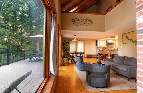 Pine River Pond Casa | Modern Lakefront Cabin (Pet Friendly, King Beds)