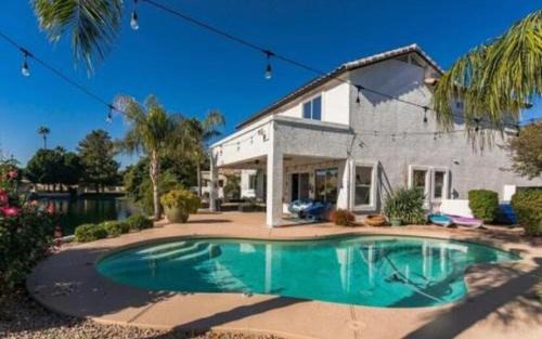 Ocotillo Casa | Modern Lakefront Paradise