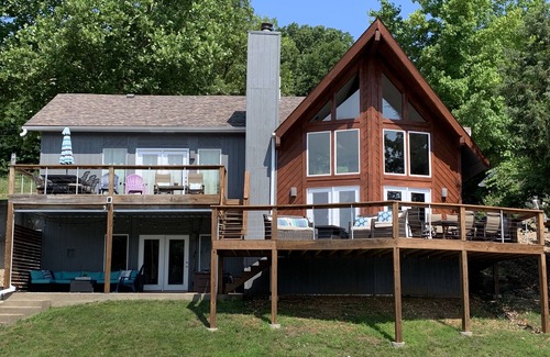 Gravois Mills Casa | Modern Lakefront Escape with Chic Interior Design and Private & Spacious in Dock