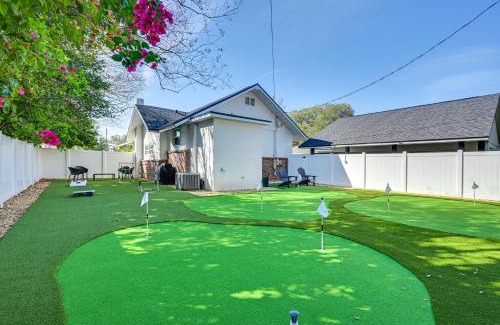 Lakeland Casa | Modern Lakeland Golf Retreat with Putting Green