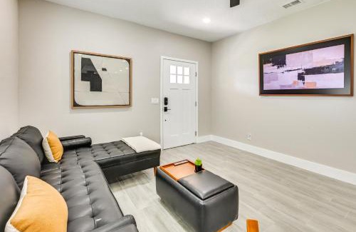 Lakeland Casa | Modern Lakeland Golf Retreat with Putting Green