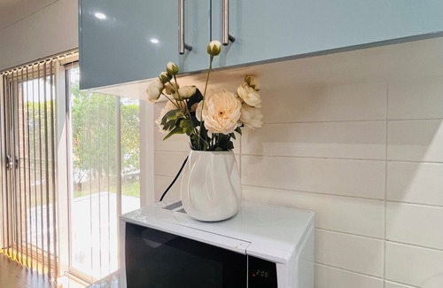 Narwee Casa | Modern large 3bedroom Family home within 6 minutes to station and local shop