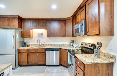 Lehi Apartamento | Modern Lehi Apartment: 2 Mi to Thanksgiving Point