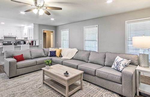 Columbia Cabaña | Modern Lexington Retreat w/ Backyard & Pool!