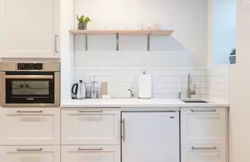 Columbia Heights Apartamento | Modern, Light-filled Garden Apartment in Heart of Washington