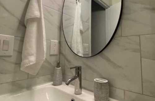 Roanoke Casa | Modern live/work/art/hike space close to downtown
