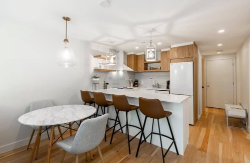 Mont-Tremblant Village Condominio | Modern Lodge Pool & Spa | Mont-Tremblant