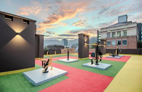 Chico Norte Apartamento | Modern Loft close 93 Park Virrey Park