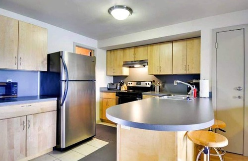 Barton Hills Condominio | Loft moderno en el corazón de Austin! Tranquilo y acogedor!
