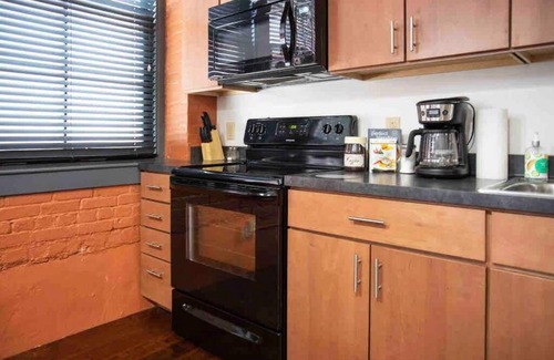 Rochester Apartamento | Modern Loft Style on Monroe by Dwtn & Park ave