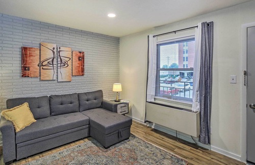 St. Matthews Condominio | Modern Louisville Condo ~ 8 Mi from Downtown!